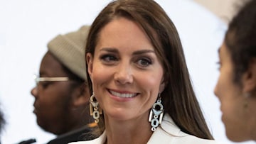 kate-middleton-white-suit-statement-earrings