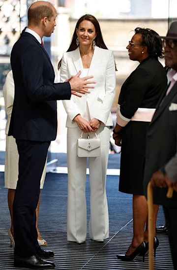 Kate-Middleton-mcqueen-suit-london