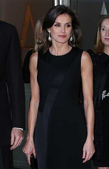 Queen Letizia's amazing age-defying fashion moments: Mango, H&M & more ...