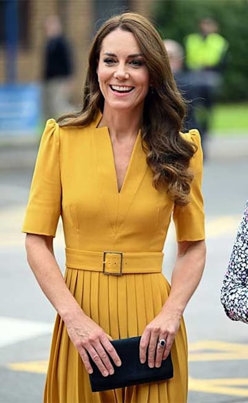 Kate Middleton stuns in boldest figure-flattering dress with waist ...