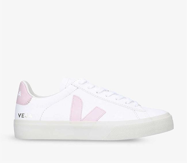 alma Violar realidad Meghan Markle's favourite trainer brand Veja is in the sale - shop with up  to 50% off | HELLO!