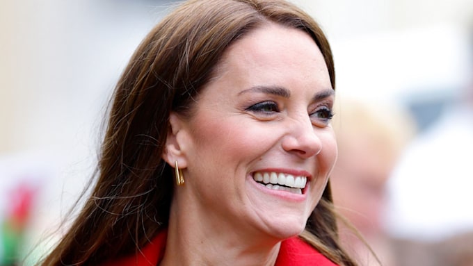 Kate Middleton Surprises In Most Dazzling Dress Of All For New Photo Hello