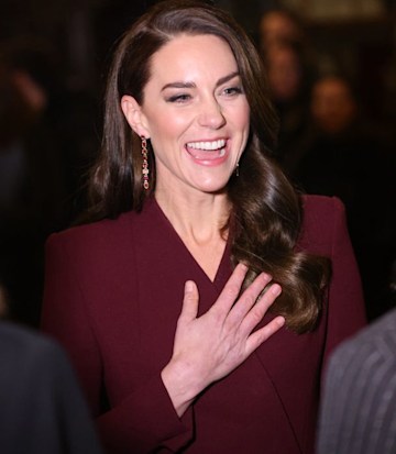 kate middleton wearing statement earrings from accessorize