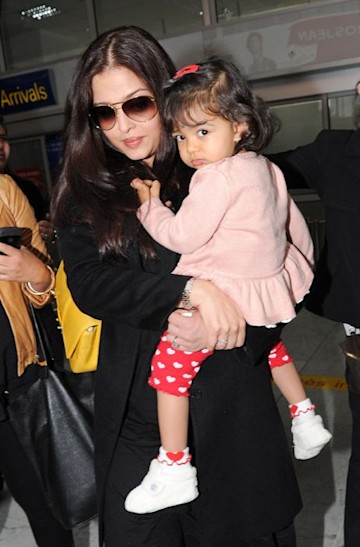 Aishwarya Rai Arrives At Cannes With Her Adorable Daughter 