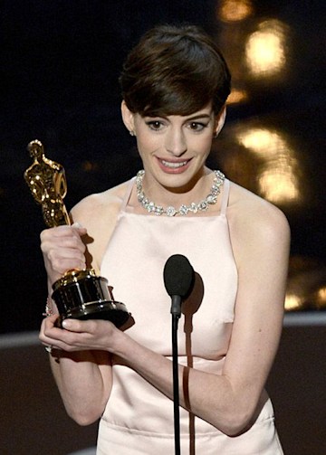 anne-hathaway-