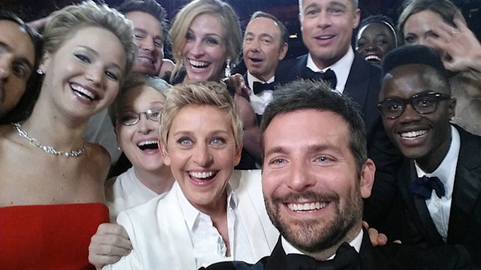Ellen-DeGeneres-Oscars-selfie
