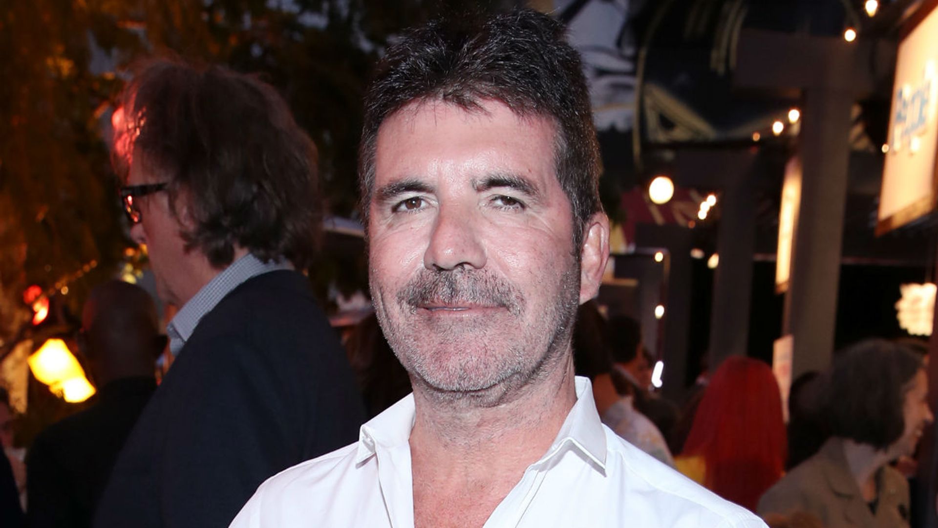 Simon Cowells Funeral The Celebrity Reunion You Wont Believe - yxfn0zm