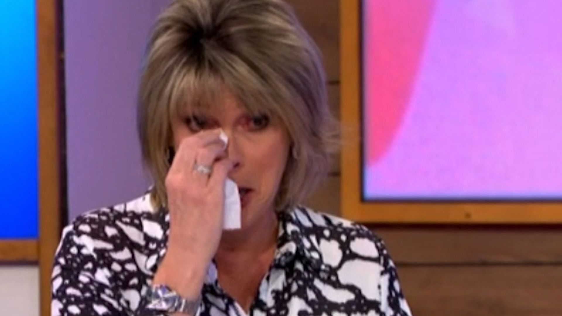 Ruth Langsford Breaks Down In Tears On Loose Women Remembering Late ...