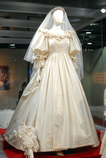 The Crown season 4: Princess Diana's wedding dress designer recreated ...
