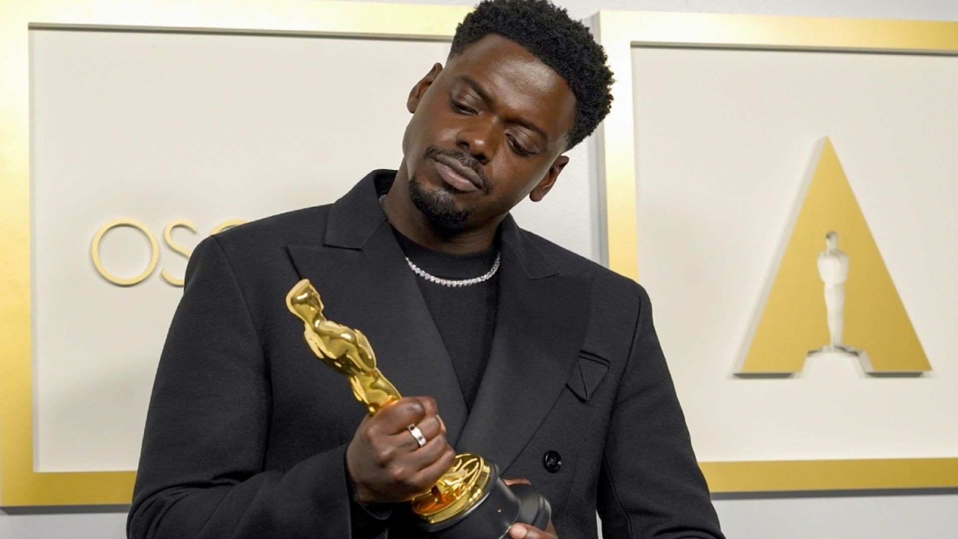 Daniel Kaluuya Shocks Fans And His Mum With Surprising Oscars Speech Hello 6658