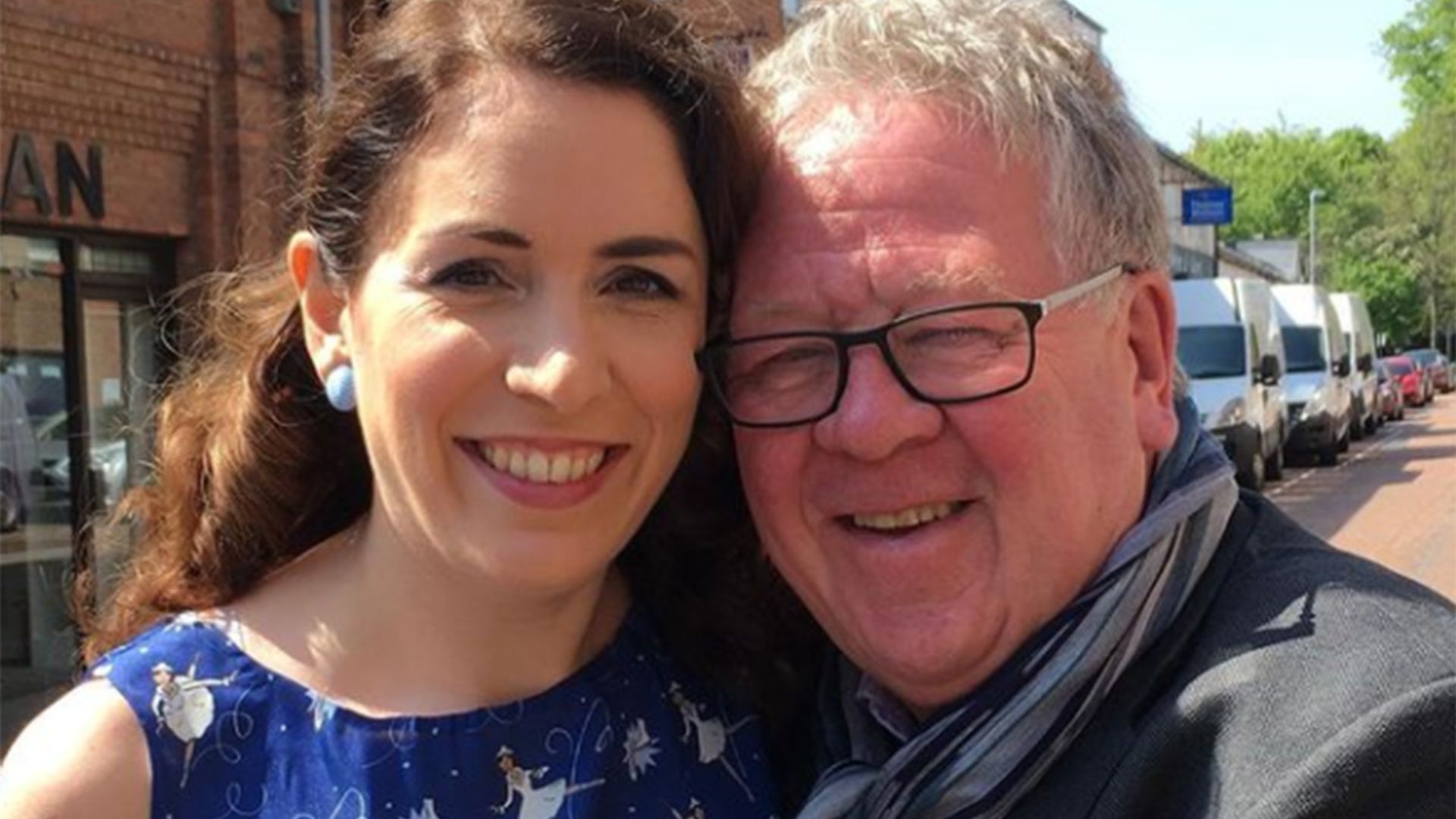 Celebrity Antiques Road Trip Who Is Stephanie Connell Meet The Art 