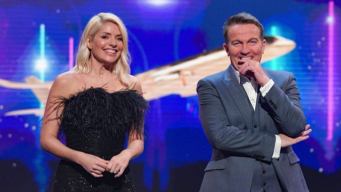 Holly Willoughby and Bradley Walsh present new game show Take Off