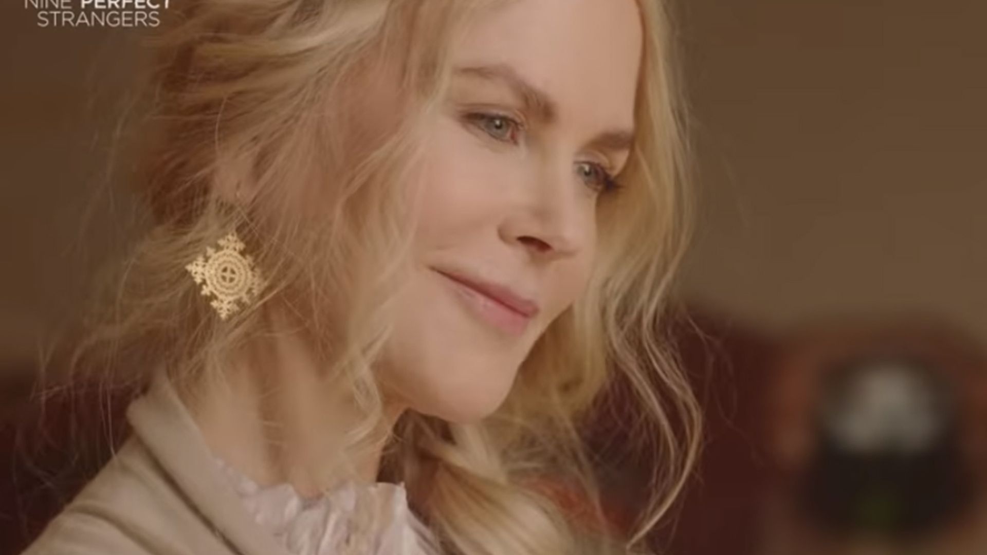 nicole kidman's earrings in nine perfect strangers