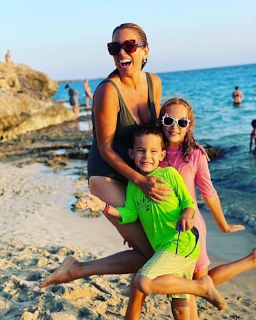 A Place in the Sun's Jasmine Harman shares rare photo of her family on ...