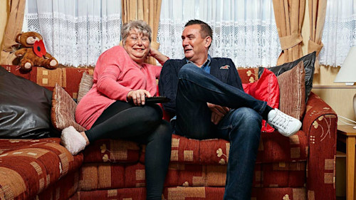 Gogglebox star Lee gives update on Jenny’s health after operation