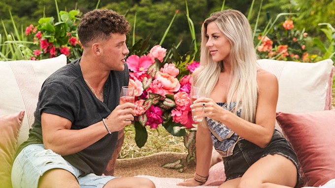 Love Island Josh And Shannon Share Heartbreaking News With Fans Hello 