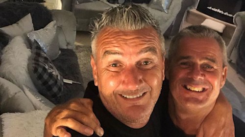 Gogglebox star Lee shares sweet snap with partner Steve in Cyprus home 