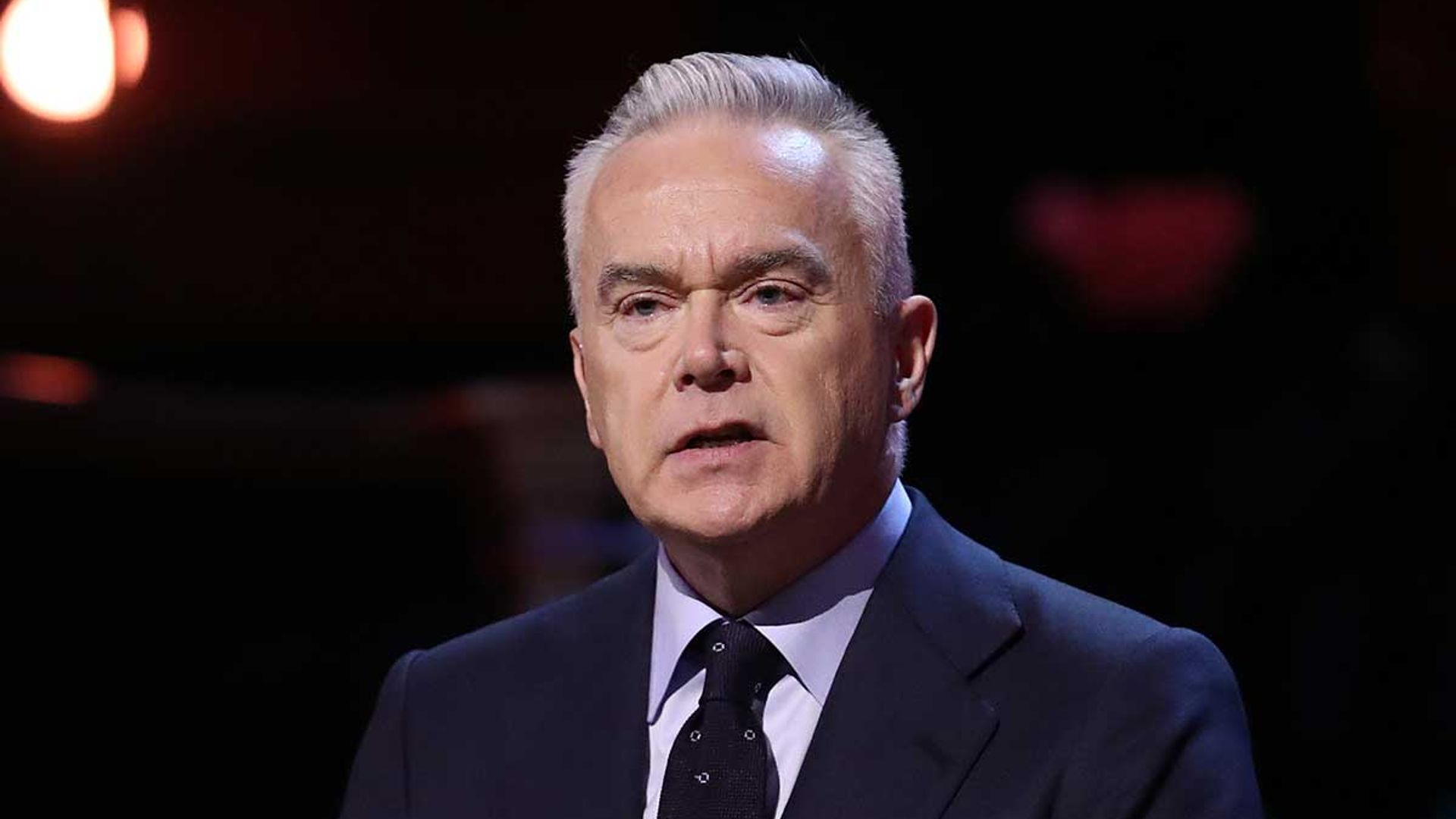 huw-edwards-rehearsed-for-announcement-of-queen-s-death-in-bathroom