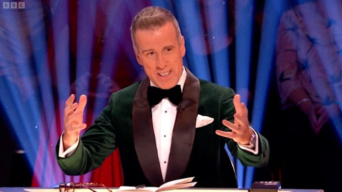 Strictly's Anton du Beke divides opinion with 'uncomfortable' comment ...