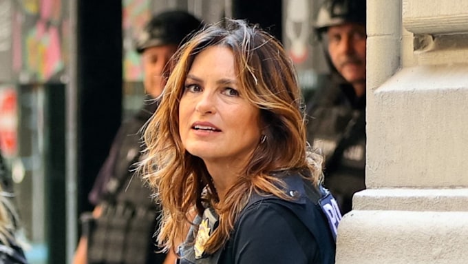 Law And Orders Mariska Hargitay Shares Tear Jerking Tribute To Former Co