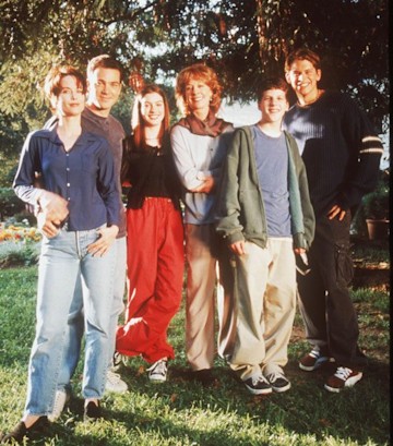 Anne Hathaway and Eric Christian Olsen with the cast of the show Get Real