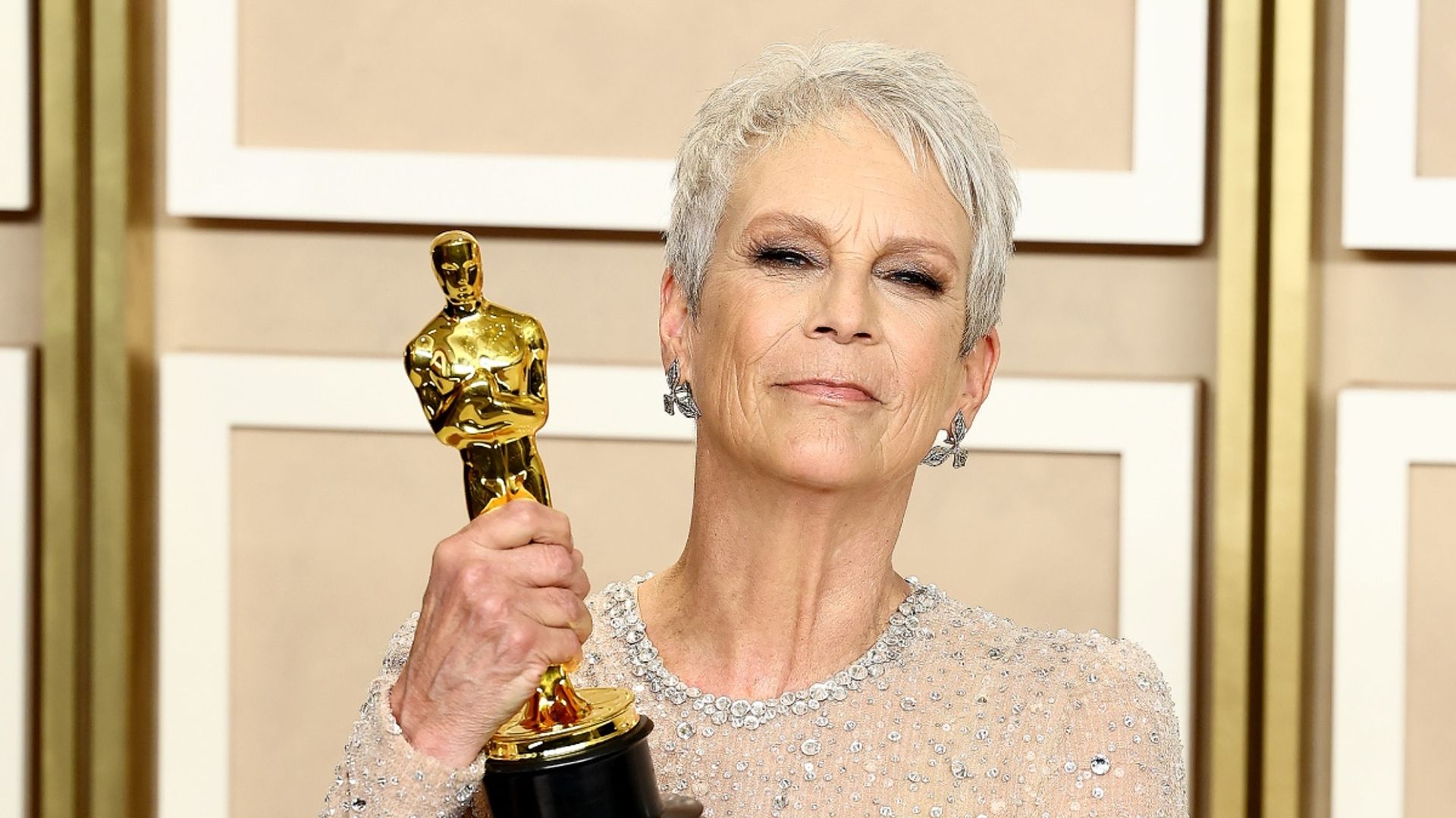 Jamie Lee Curtis discusses trans daughter Ruby in emotional backstage