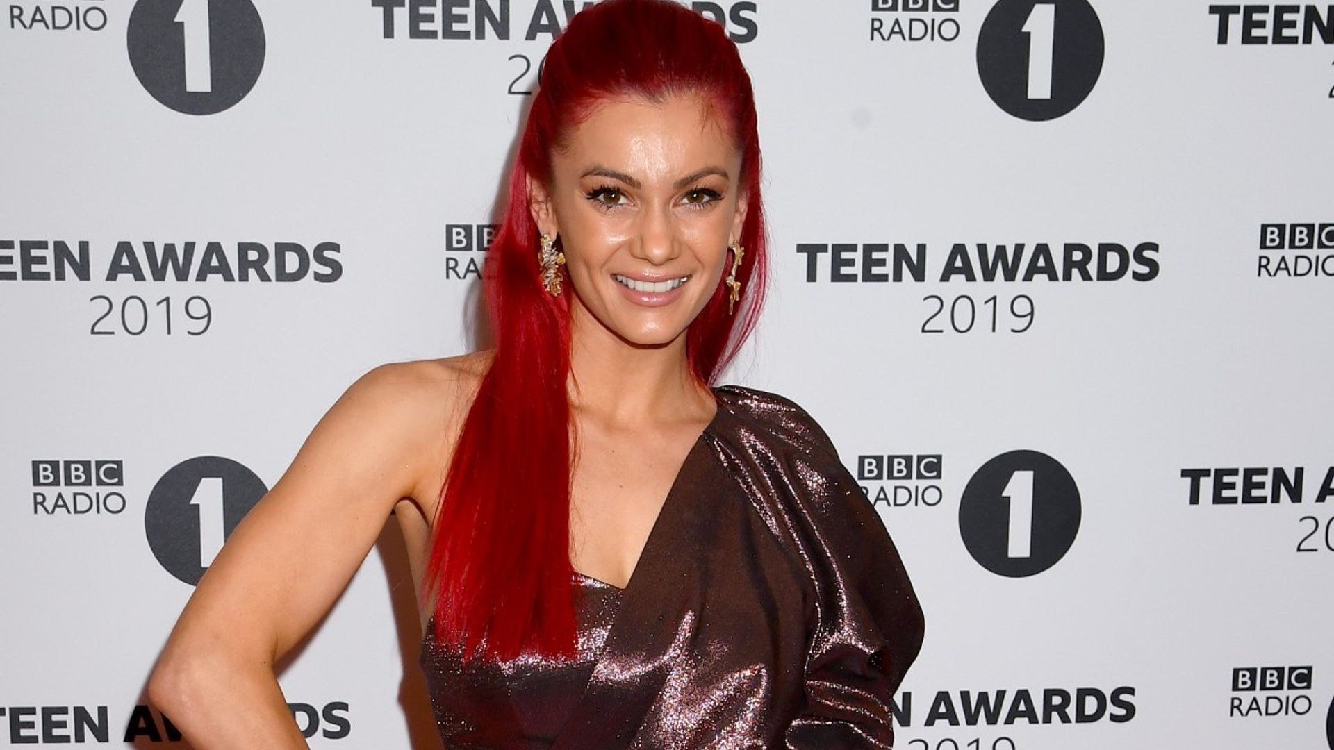 Strictly's Dianne Buswell wows fans after shaping her hair into a bow