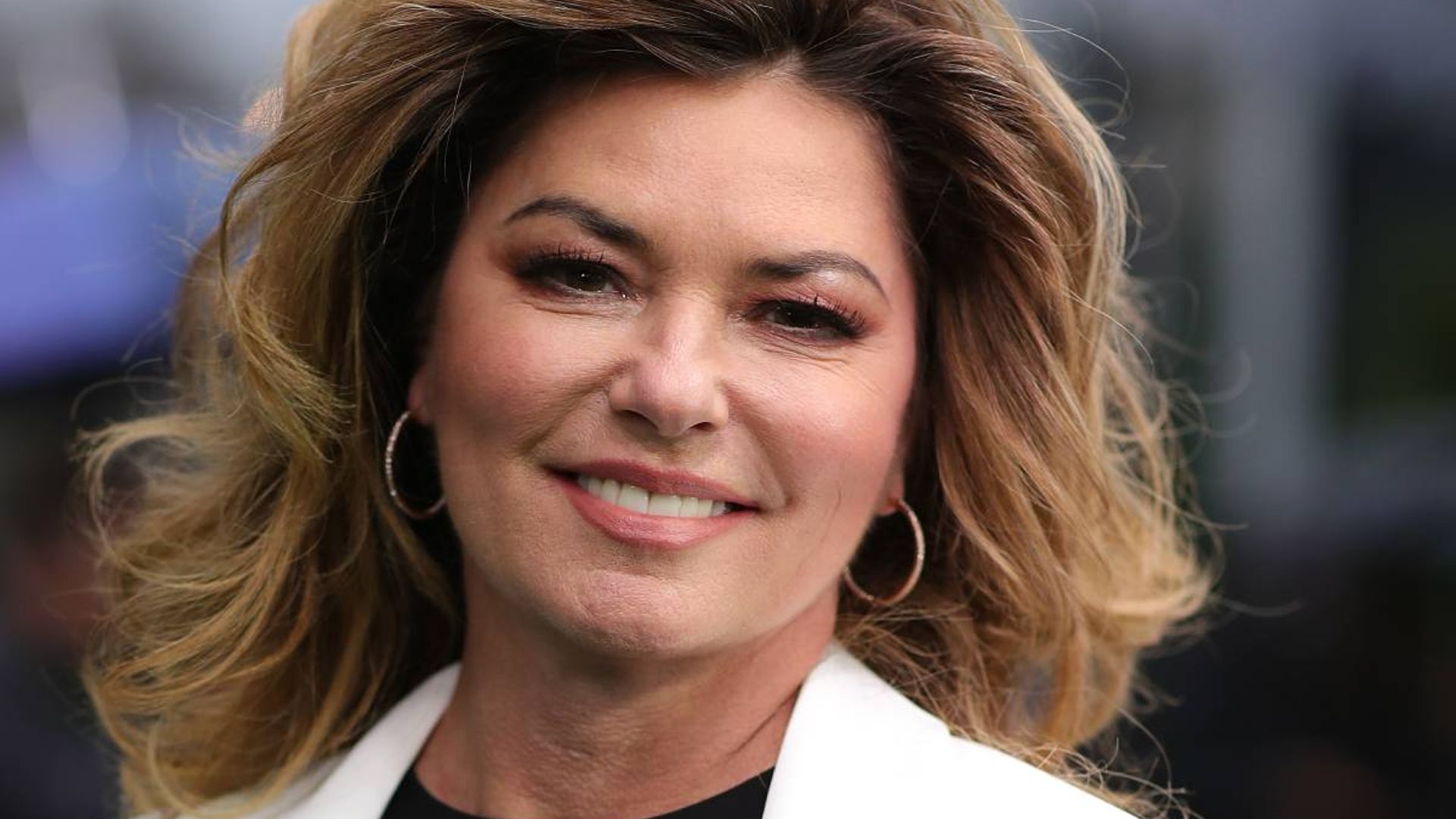 Shania Twain Unveils Bold Hair Transformation In Show Stopping Photo During Celebratory Day HELLO