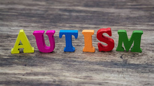 What is Autism: The signs, symptoms & behaviour to look out for