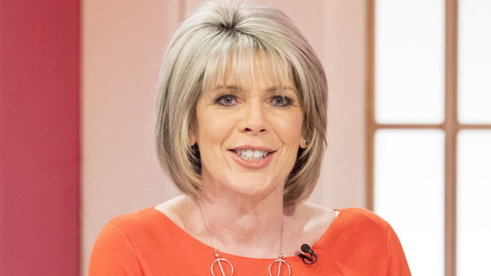 Ruth Langsford struggles through living room workout see her fitness