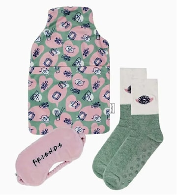 35 best hot water bottles 2023: microwave, traditional and electric warmers for this winter | HELLO! 35 best hot water bottles 2023: microwave, traditional and electric warmers for this winter | HELLO!