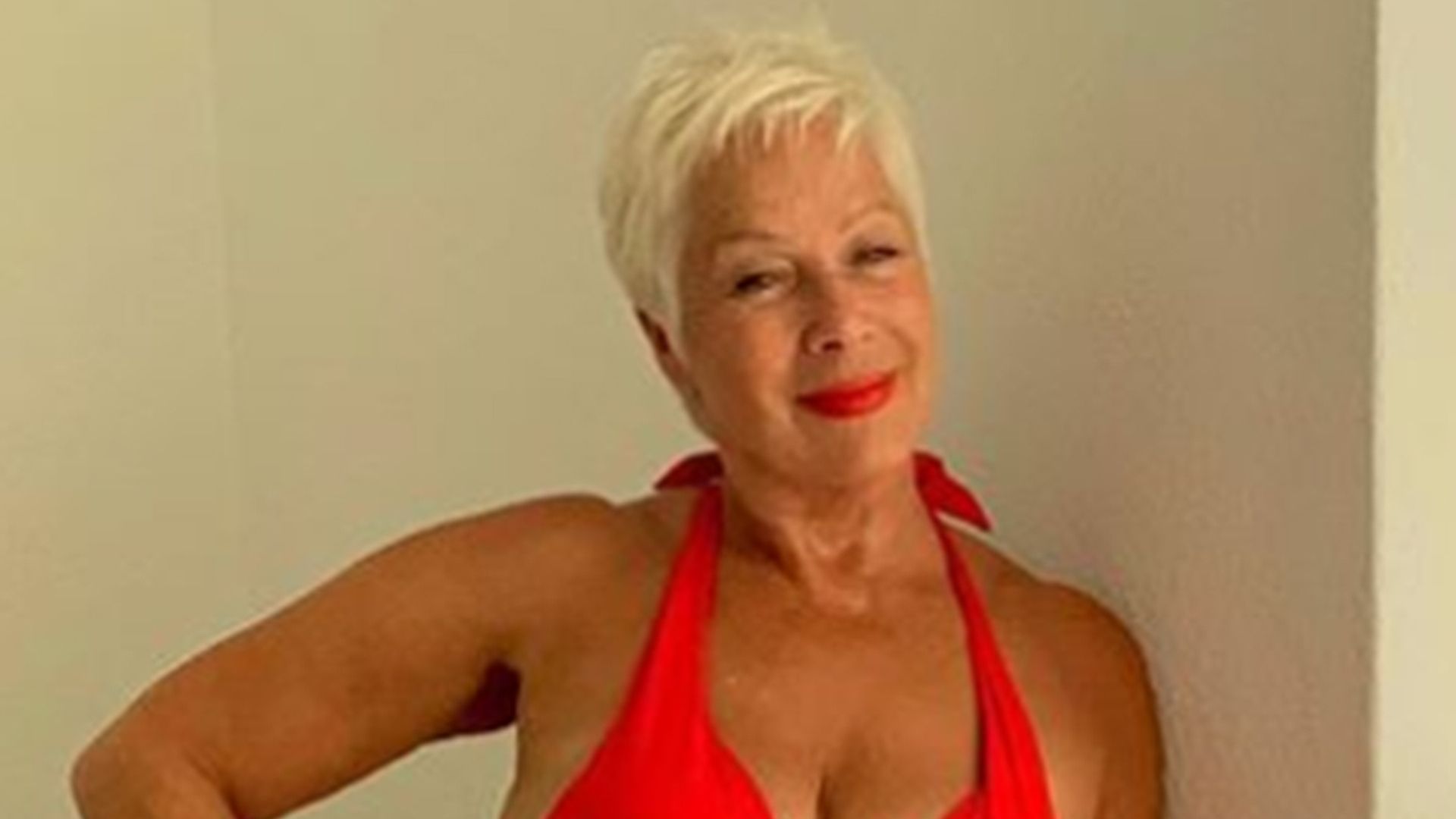 Loose Women's Denise Welch shows off weight loss and toned figure in ...