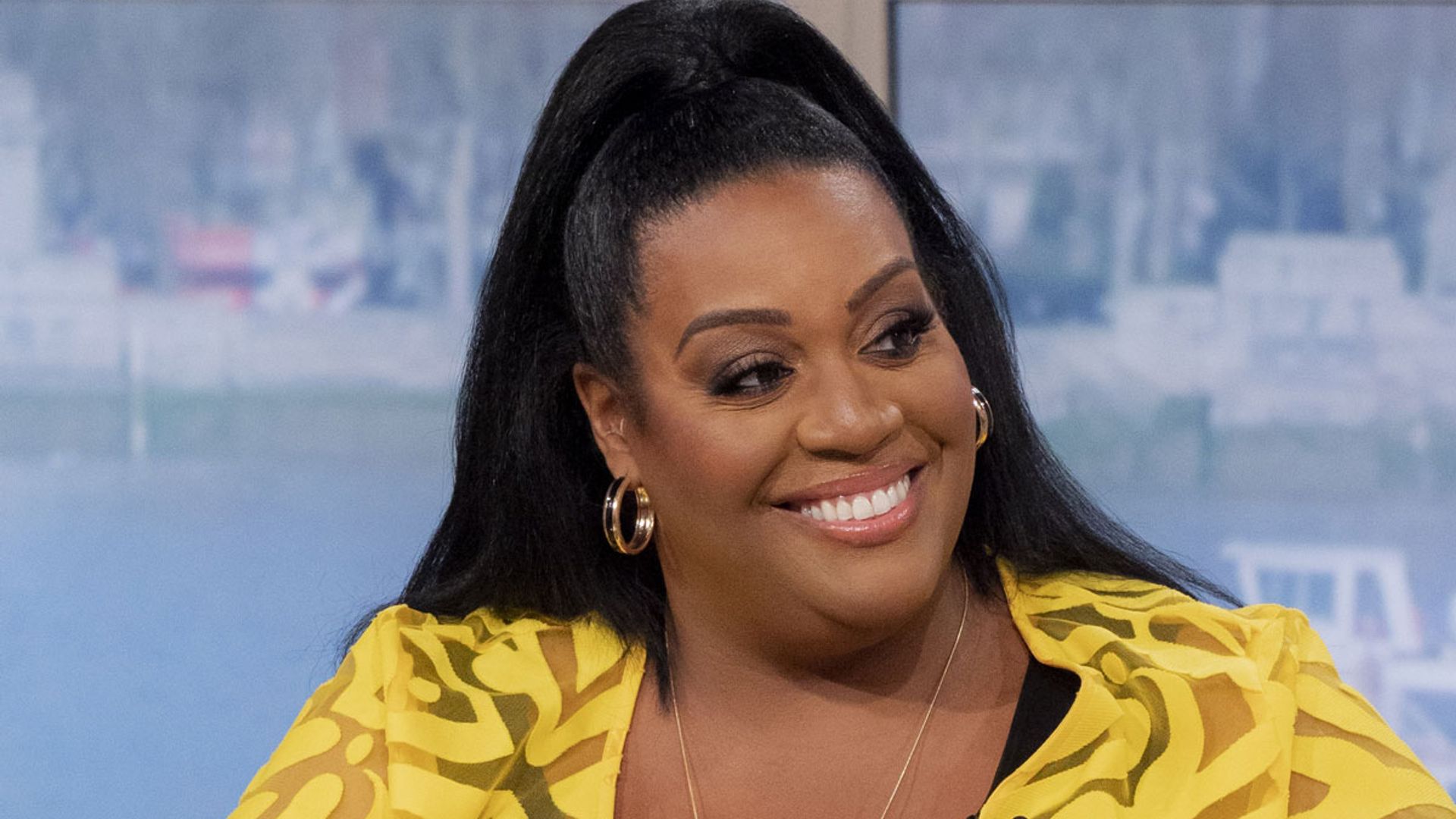 Alison Hammond Looks Amazing In Swimsuit Amid Health Struggle Hello