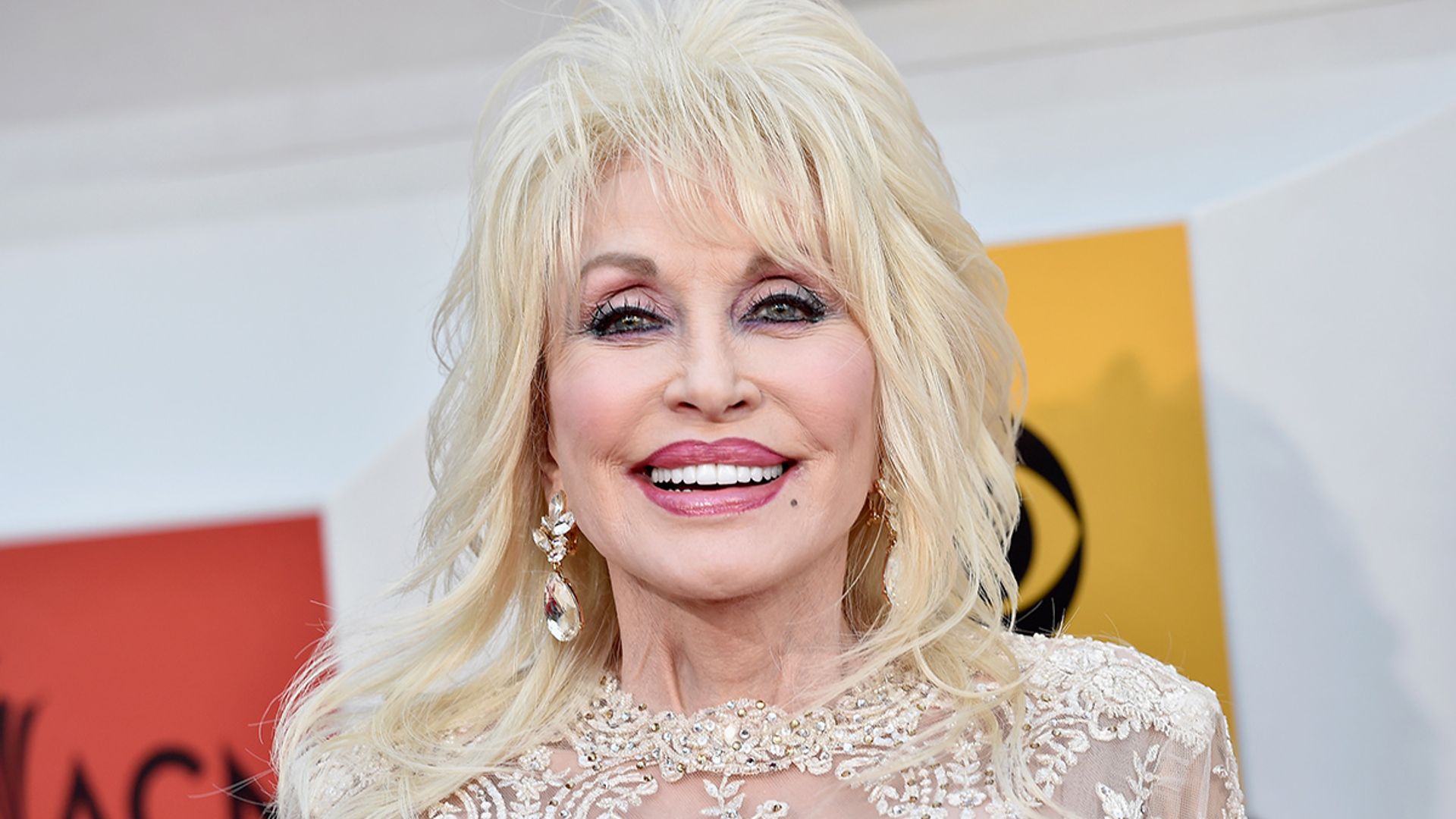 Before and After Photos of Dolly Parton's Plastic Surgery