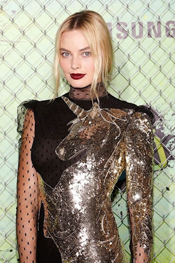 Margot Robbie Reveals The Beauty Advice Shed Give Her Younger Self Hello