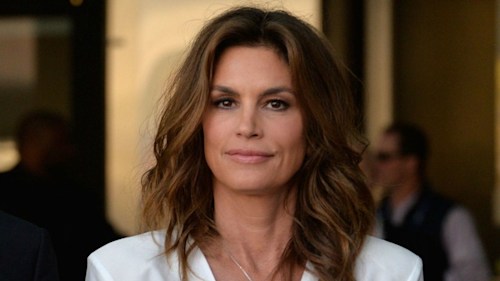 Want amazing eyebrows? Cindy Crawford reveals her eyebrow pencil hack and it's definitely worth copying
