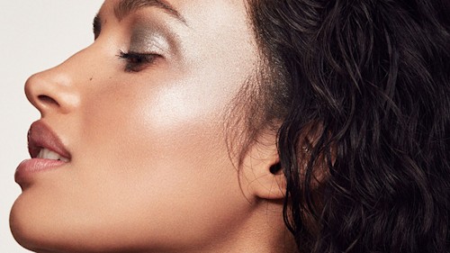 Fenty Beauty has a brand new highlighter that is even more sparkly than Trophy Wife