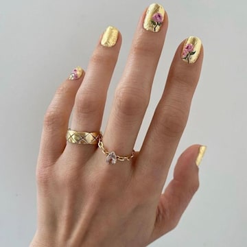 Metallic-spring-nails