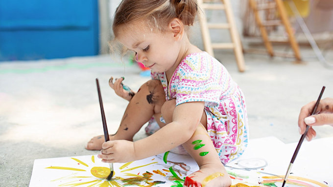 kid-painting