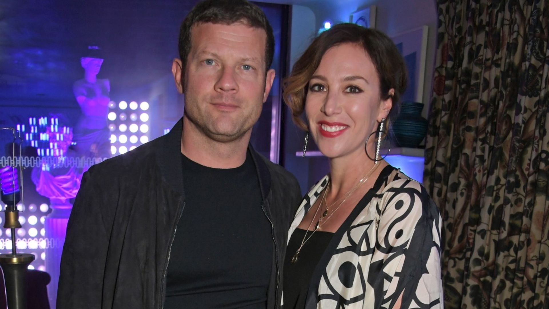 Dermot O'Leary And Wife Dee Koppang Pictured Leaving Hospital With Baby ...