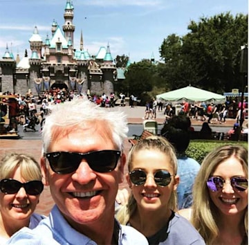 phillip-schofield-wife-daughters