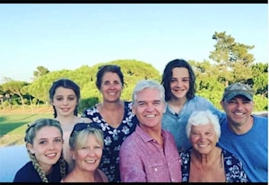 phillip-schofield-mum-family