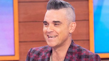 robbie-williams-yoga-with-coco