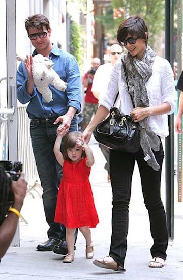 katie-holmes-tom-cruise-suri-cruise