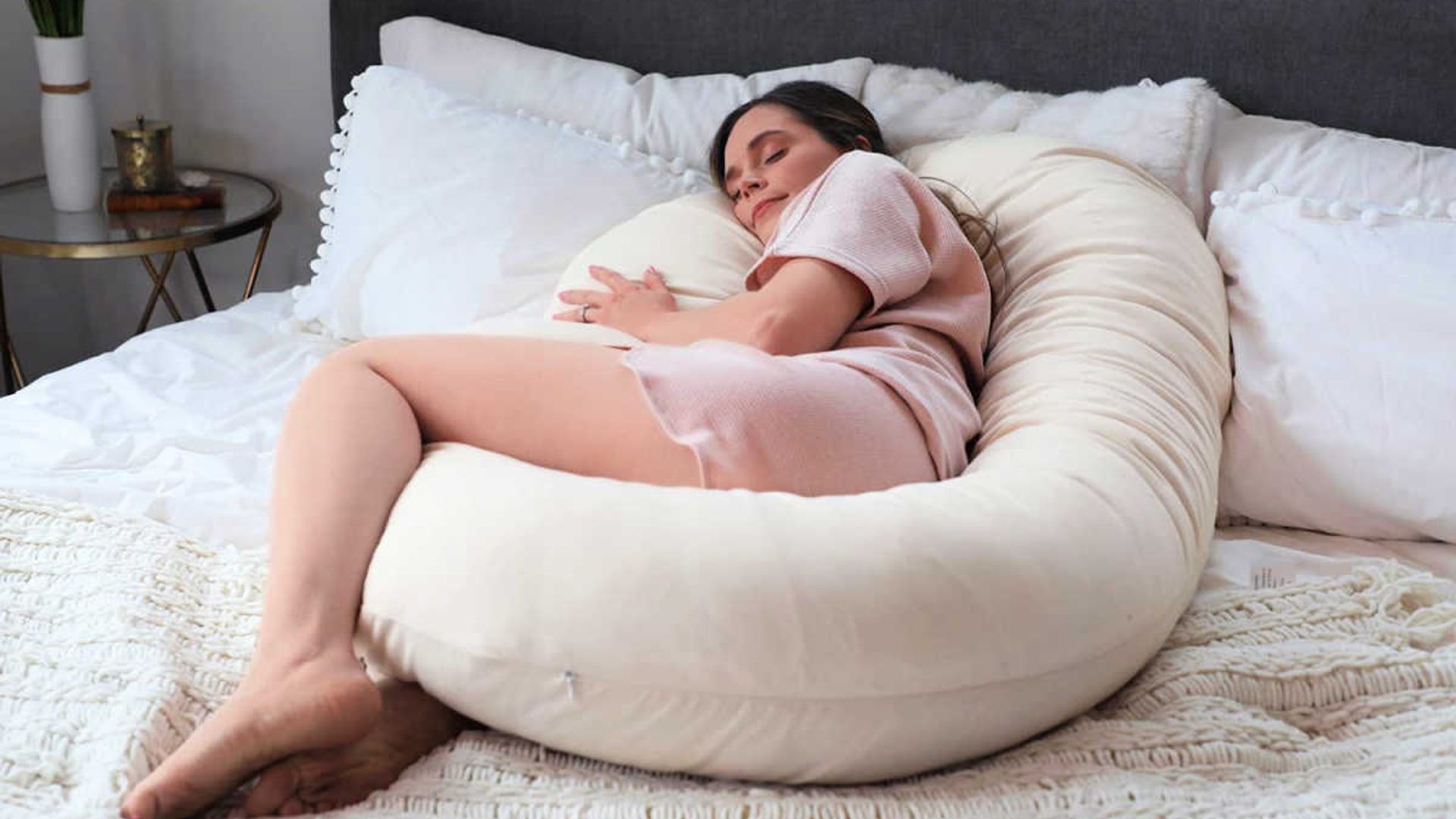 7 best pregnancy pillows to combat back pain and support comfortability |  HELLO!