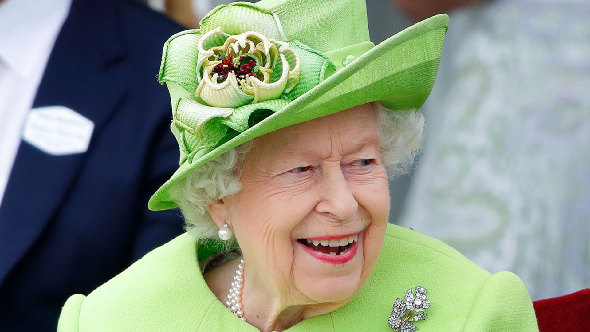 Queen Elizabeth Ii's Unearthed School Photo Will Melt Your Heart 