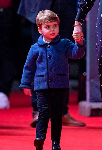 Prince Louis wears blue coat at panto