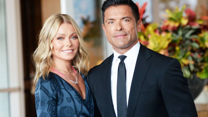 Kelly Ripa and Mark Consuelos smile for the cameras