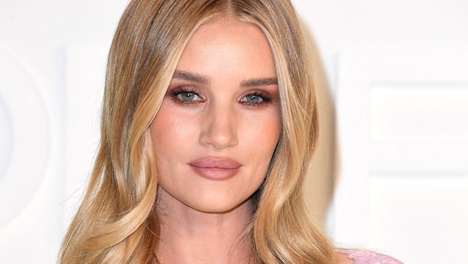 rosie huntington whiteley tom ford show 2020