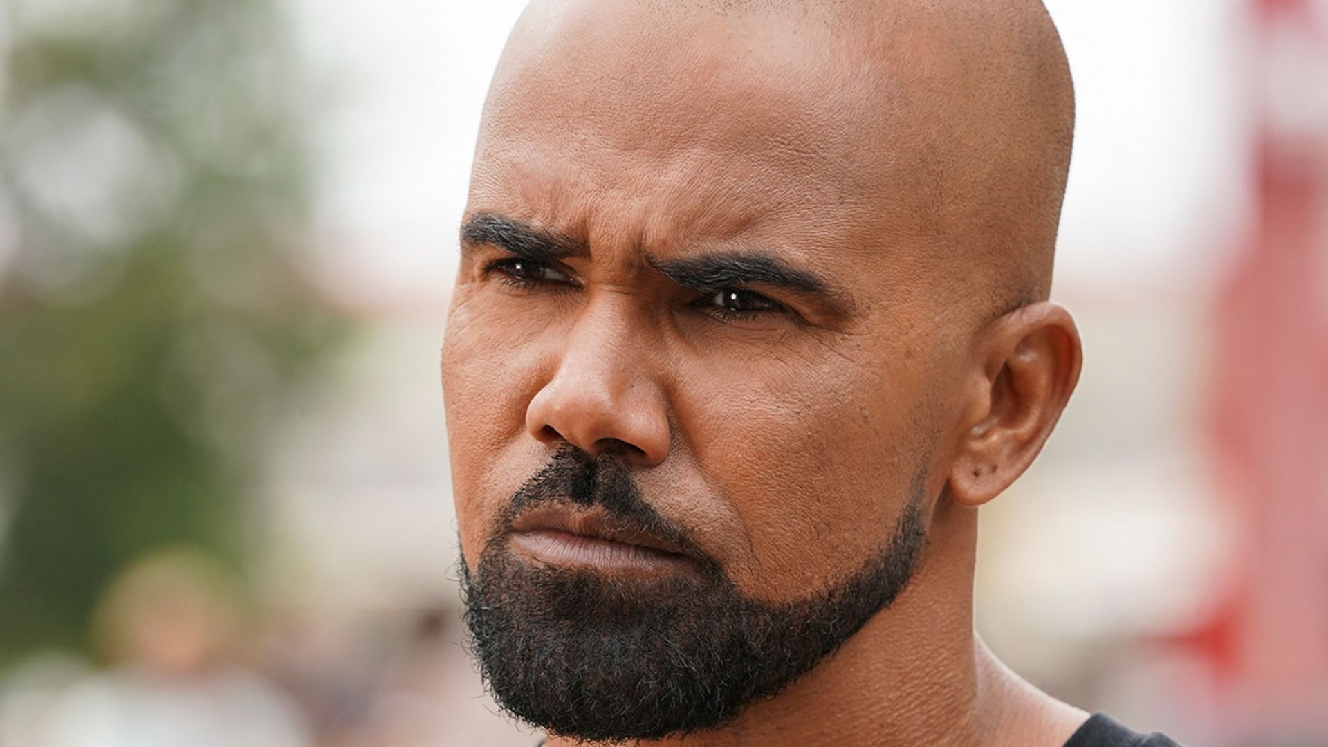 S.W.A.T's Shemar Moore Brings Newborn Daughter To Visit His Mom's Grave ...